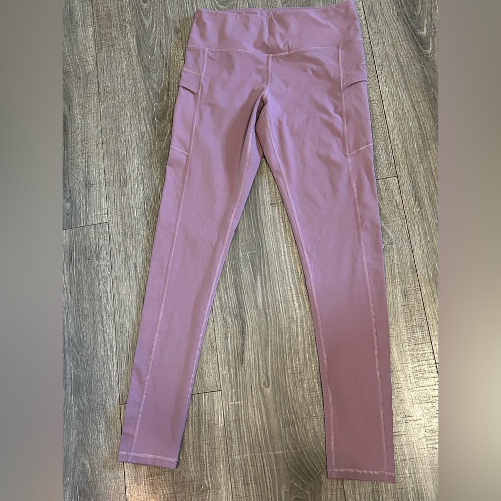 Lifesky ankle length mauve leggings.